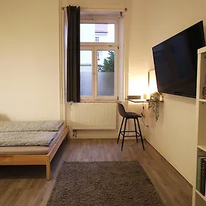  Apartment Lichtdurchflutetes Altbaustudio - Zentrum 600m Deutschland